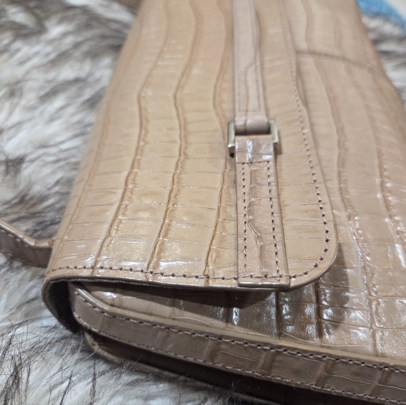 Vintage Etienne Aigner Tan Embossed Cowhide Shoulder Bag - Picture 8 of 15